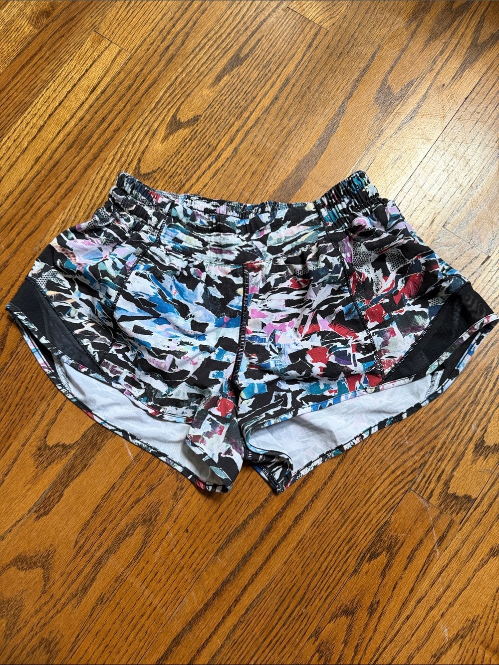 Lululemon Hottie Hot shorts